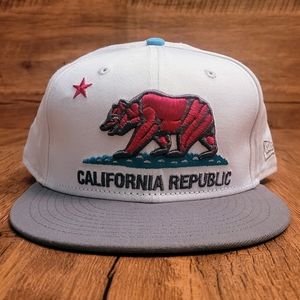 New Era 59FIFTY California Republic Bear White/Gray Fitted Hat Cap Size 7 5/8